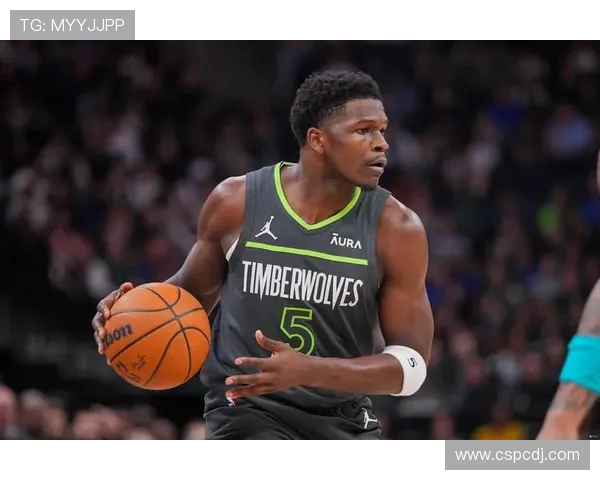 夏普迎戈贝尔滑翔单臂劈扣三节战罢篮网领先森林狼12分掌控比赛局势